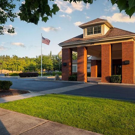 Homewood Suites Medford Exterior photo