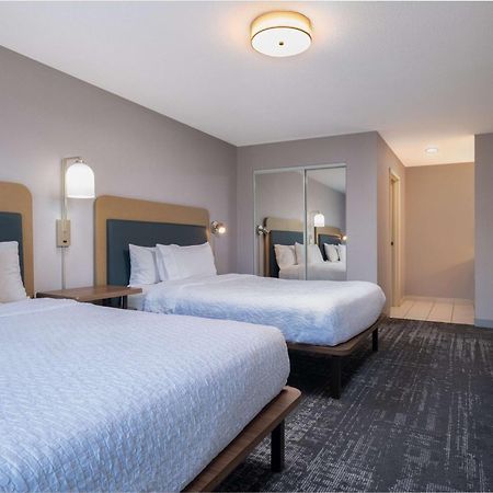 Homewood Suites Medford Exterior photo