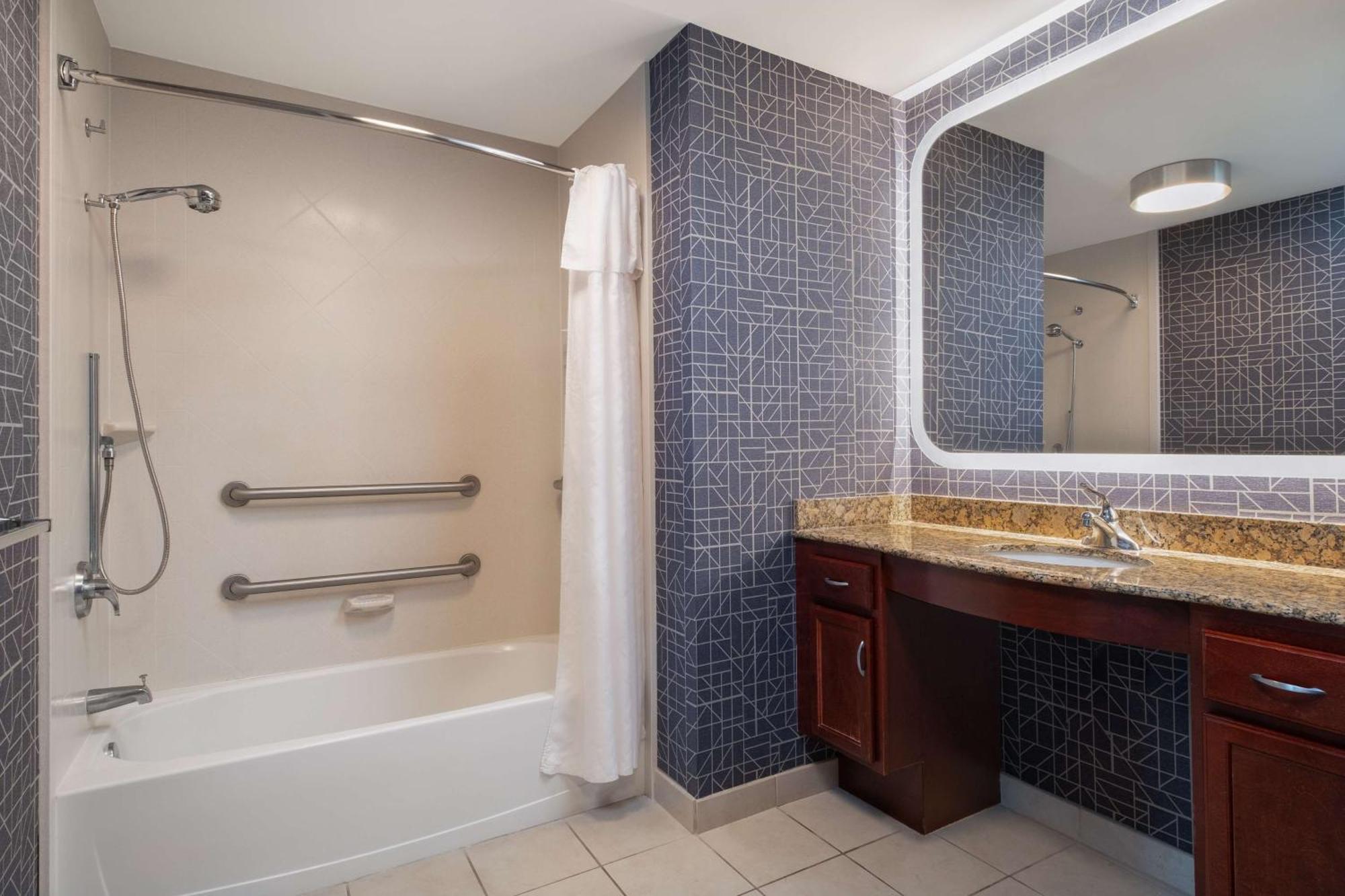 Homewood Suites Medford Exterior photo
