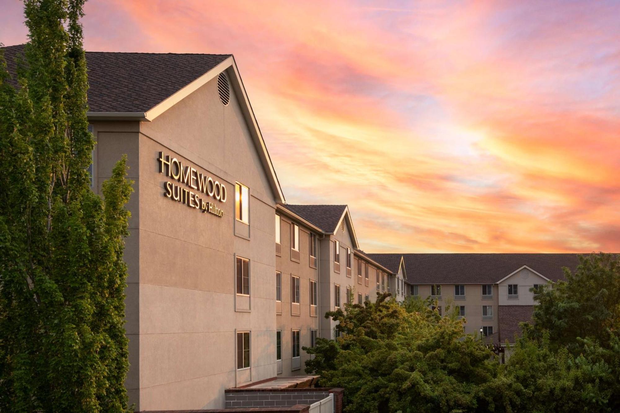 Homewood Suites Medford Exterior photo