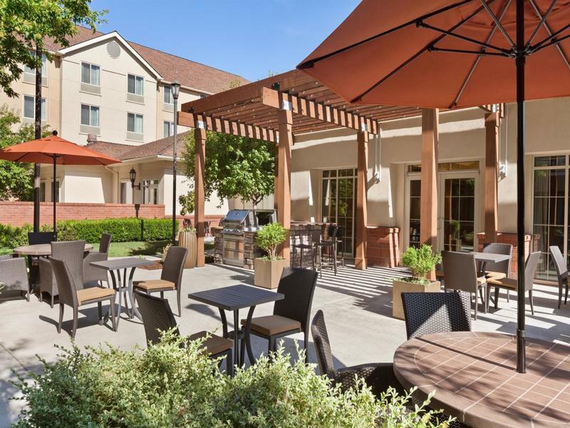 Homewood Suites Medford Exterior photo